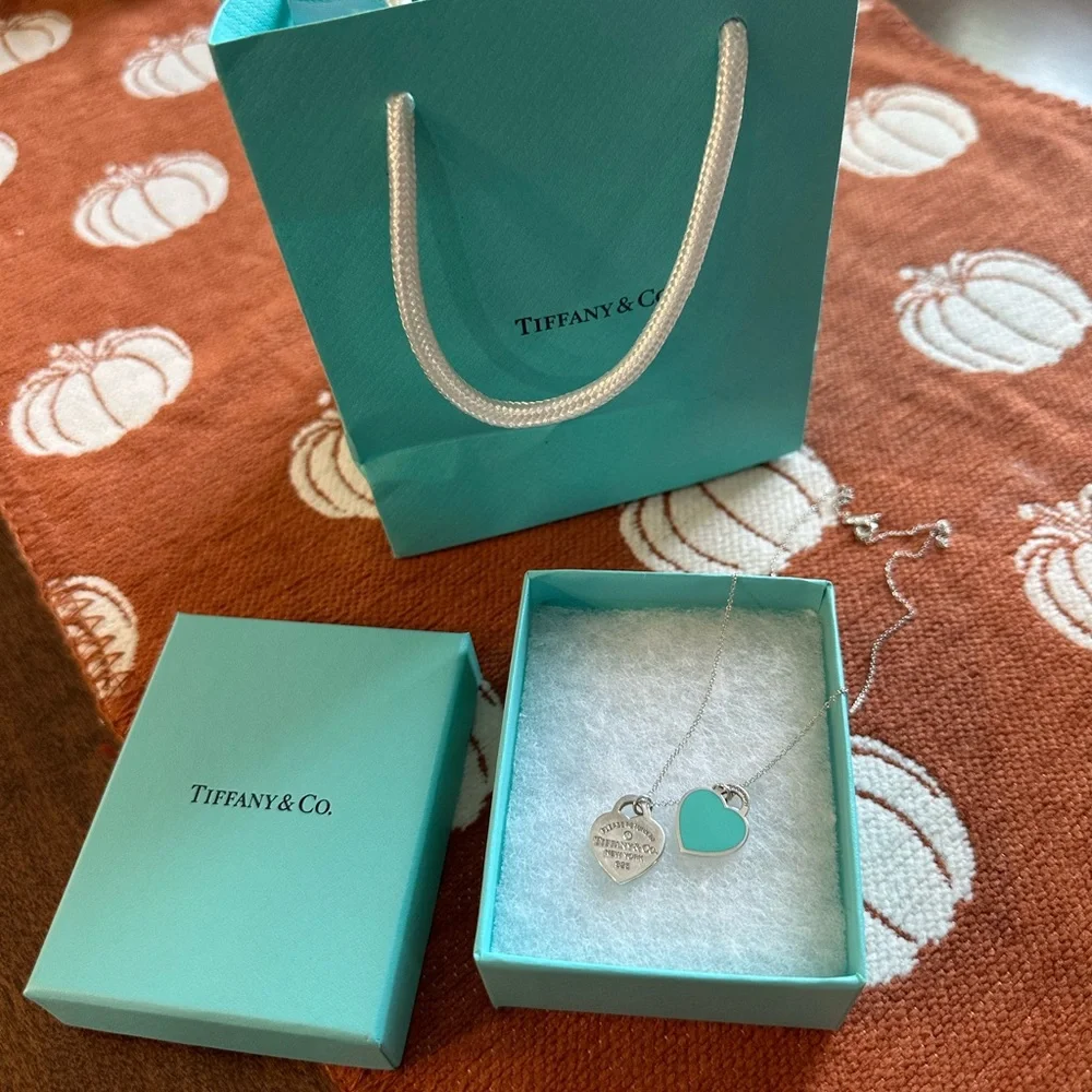 Tiffany & Co. - Picture 1 of 6